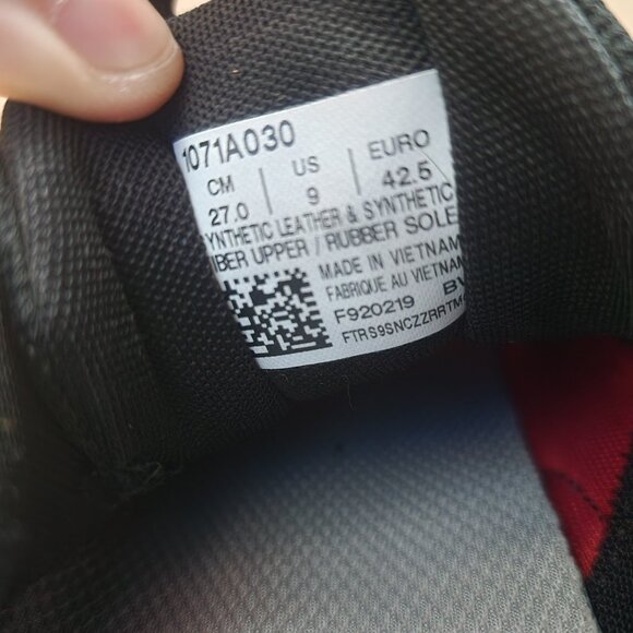 Asics GEL Rocket Mens Red Black Volleyball Court Shoes 1071A030 Size 9 42.5 - Picture 10 of 11